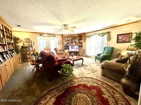 Living - 148 Kemp Rd, Magee, MS 39111 photo 1 of 4