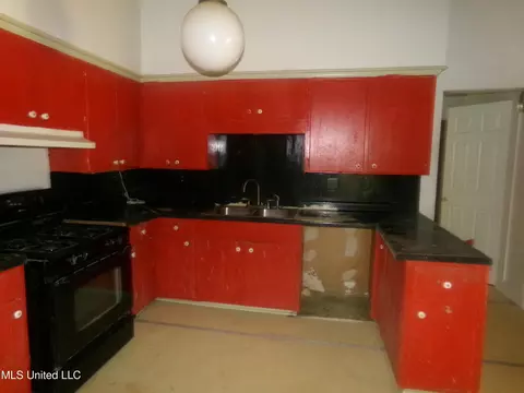 Kitchen - 124 Old Road Rd, Lyon, MS 38645 photo 1 of 1