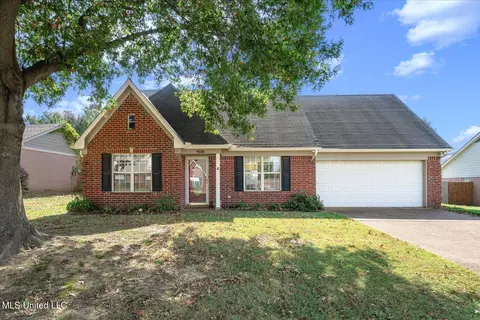 4115 Shadow Oaks Dr, Horn Lake, MS 38637