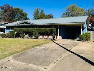 5532 Draughn Dr, Jackson, MS 39209