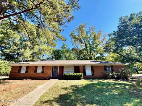 5808 Deer Trl, Jackson, MS 39211