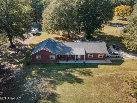7373 Cedar Hill Cv, Olive Branch, MS 38654
