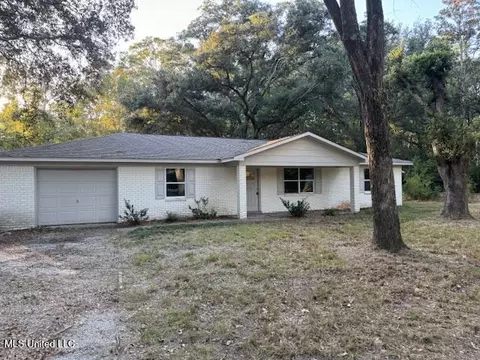 11305 Prassenos Ln, Moss Point, MS 39562