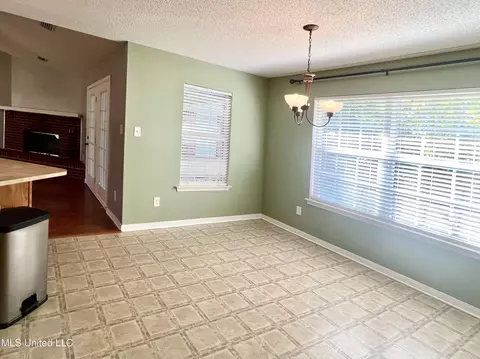 Dining - 9430 Dunn Rd, Moss Point, MS 39562 photo 1 of 1