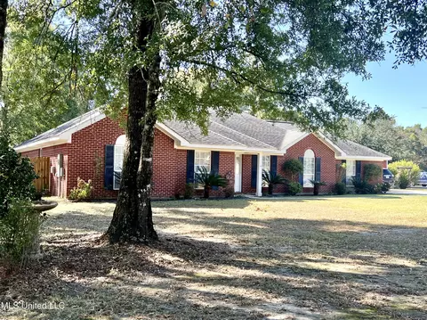 9430 Dunn Rd, Moss Point, MS 39562