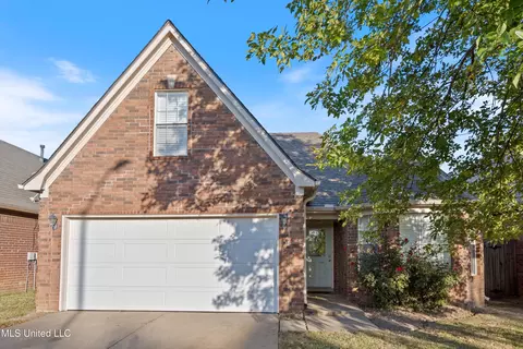9036 Savannah Ridge Dr, Olive Branch, MS 38654