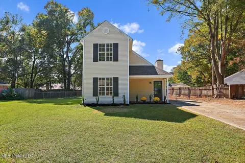 1319 Steens Creek Dr, Florence, MS 39073
