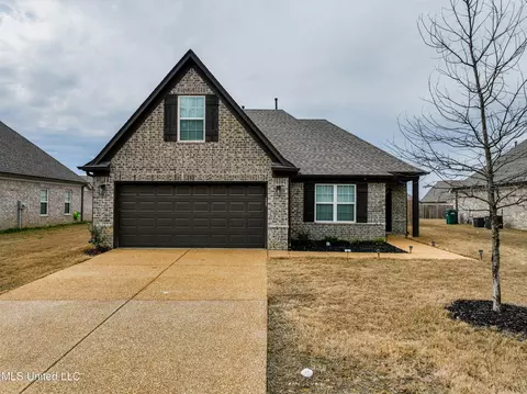 8697 Clark Ave, Southaven, MS 38672