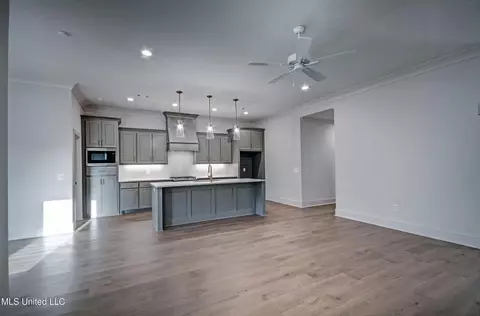 120 Springs Xing, Madison, MS 39110 photo 18