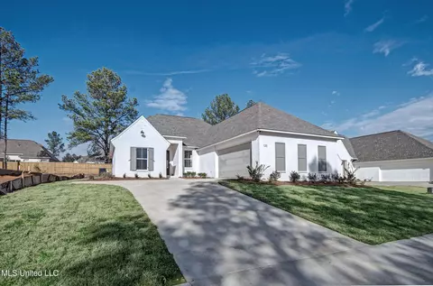 120 Springs Xing, Madison, MS 39110