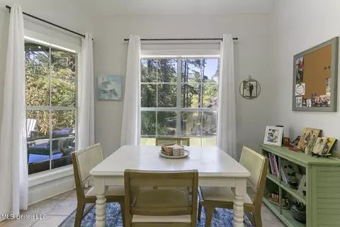 Dining - 107 Brierfield Dr, Madison, MS 39110 photo 2 of 2