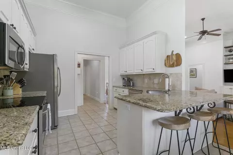 Kitchen - 107 Brierfield Dr, Madison, MS 39110 photo 1 of 6