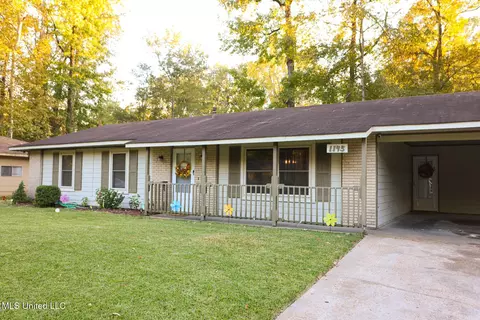 1145 Woodell Dr, Jackson, MS 39212