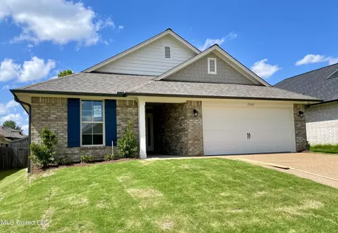 1562 Cambria Dr, Southaven, MS 38671