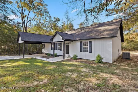 393 Lake Dockery Dr, Byram, MS 39272 photo 3