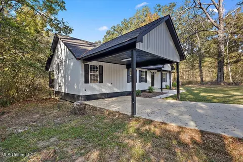 393 Lake Dockery Dr, Byram, MS 39272 photo 2