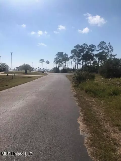 Ascot Drive, Biloxi, MS 39532 photo 8