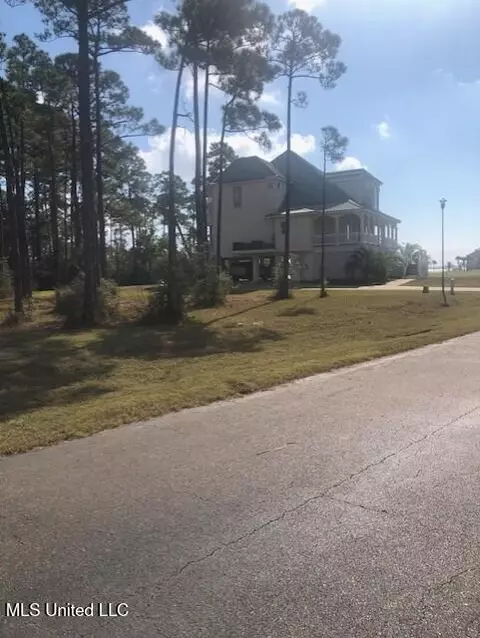 Ascot Drive, Biloxi, MS 39532 photo 9