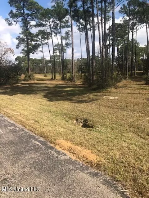 Ascot Drive, Biloxi, MS 39532 photo 7