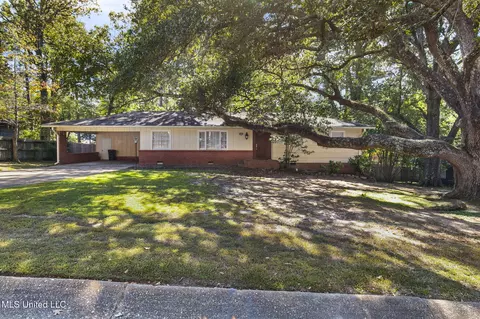 2153 Southwood Rd, Jackson, MS 39211