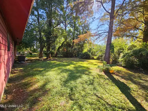 5630 Frederick St, Moss Point, MS 39563 photo 3