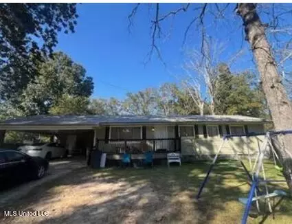 238 Maxine Cir, Pearl, MS 39208