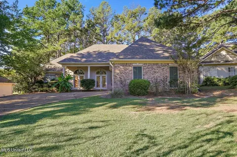 115 Greenridge Dr, Madison, MS 39110