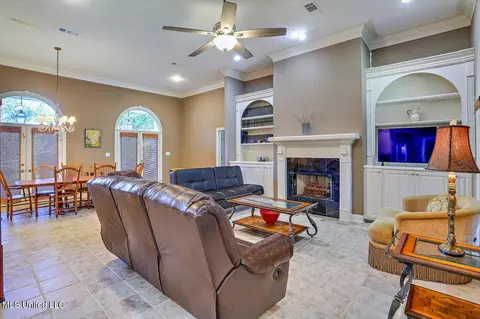 115 Greenridge Dr, Madison, MS 39110 photo 4