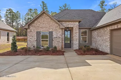 Exterior - 129 Bronson Bnd, Flowood, MS 39232 photo 2 of 8