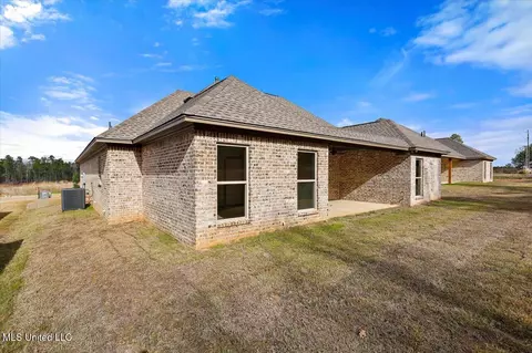 Exterior - 129 Bronson Bnd, Flowood, MS 39232 photo 5 of 8