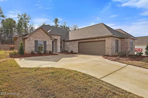129 Bronson Bnd, Flowood, MS 39232