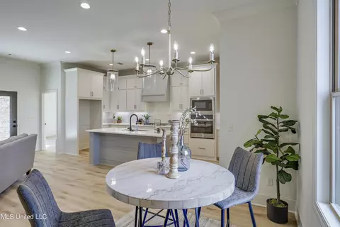 Dining - 129 Bronson Bnd, Flowood, MS 39232 photo 1 of 2