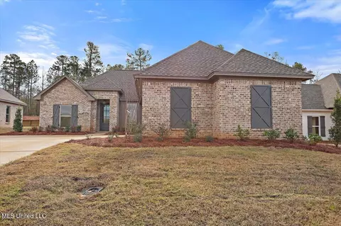 Exterior - 129 Bronson Bnd, Flowood, MS 39232 photo 3 of 8