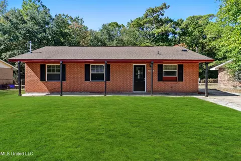 3902 Monterey Dr, Gulfport, MS 39501
