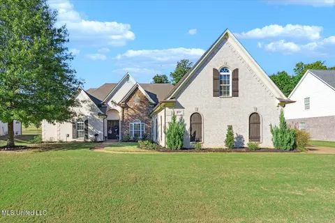 1904 S Gilless Pt, Southaven, MS 38671