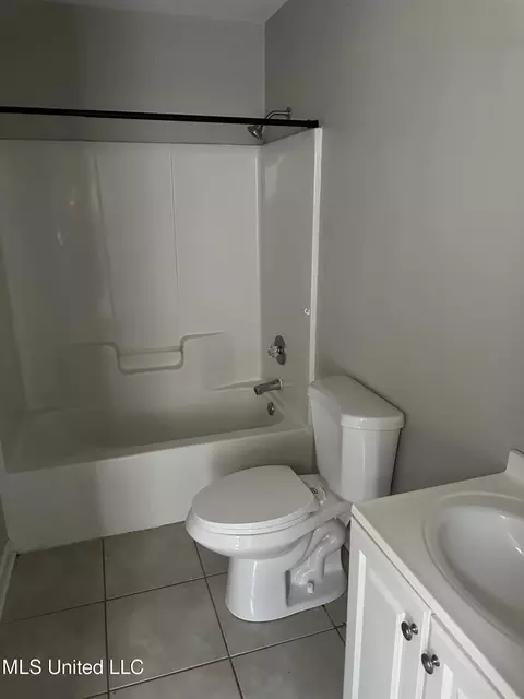 2278 Meagan Dr, Byram, MS 39272 photo 7