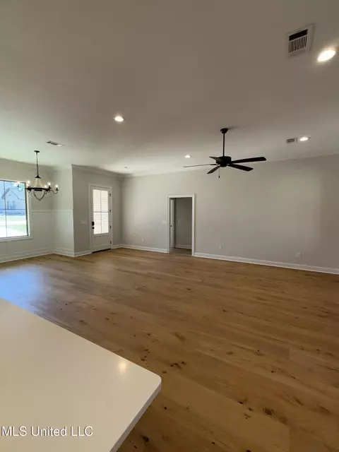 Living - 125 Ashby Rdg Dr, Canton, MS 39046 photo 2 of 4