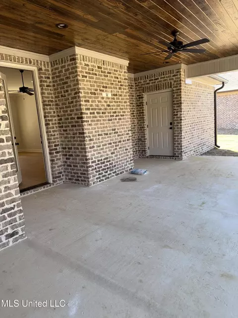 Exterior - 125 Ashby Rdg Dr, Canton, MS 39046 photo 4 of 5