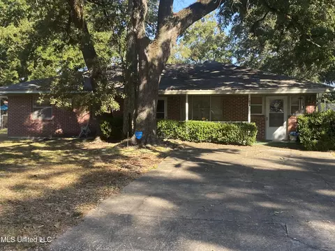 1624 Lewis Ave, Biloxi, MS 39531
