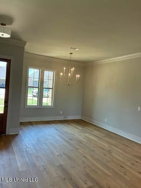 Living - 124 Saint Croix Ln, Madison, MS 39110 photo 1 of 2