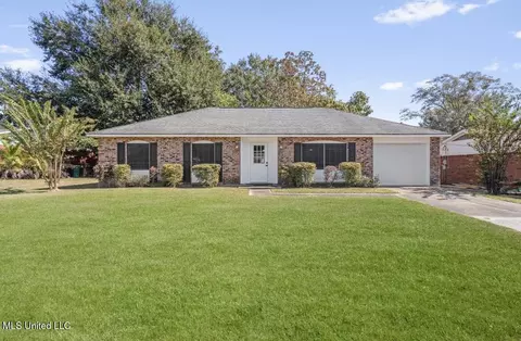 11390 Ruth Ct, Biloxi, MS 39532