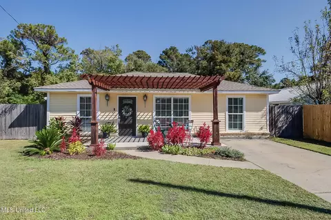 304 Charles Ave, Long Beach, MS 39560