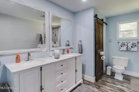 Bath - 304 Charles Ave, Long Beach, MS 39560 photo 1 of 3