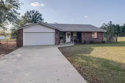 104 Hayden Dale Rd, Wiggins, MS 39577