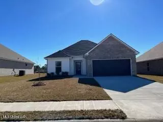 15082 Stockridge Dr, Gulfport, MS 39503