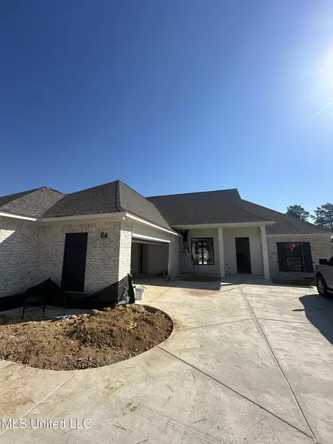 114 Katherine Ln, Madison, MS 39110
