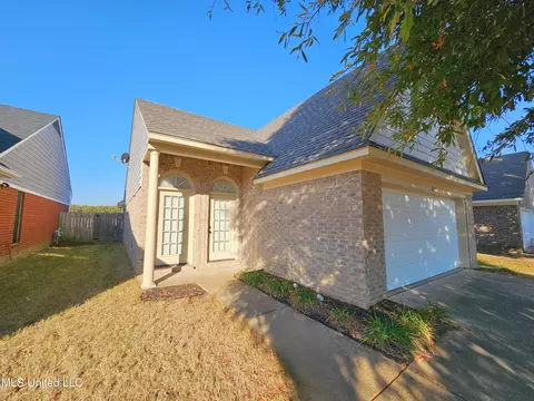 5623 Lexy Ln, Southaven, MS 38671