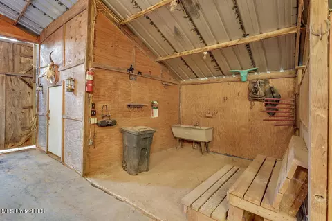 Other - 624 Mccluer Rd, Jackson, MS 39212 photo 7 of 16