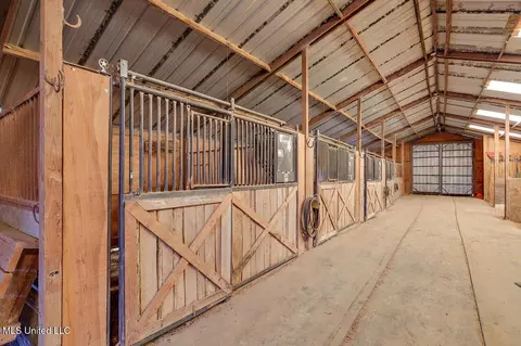 Other - 624 Mccluer Rd, Jackson, MS 39212 photo 6 of 16