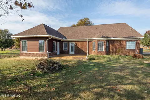 Exterior - 2653 N Lamar Pl, Hernando, MS 38632 photo 10 of 12